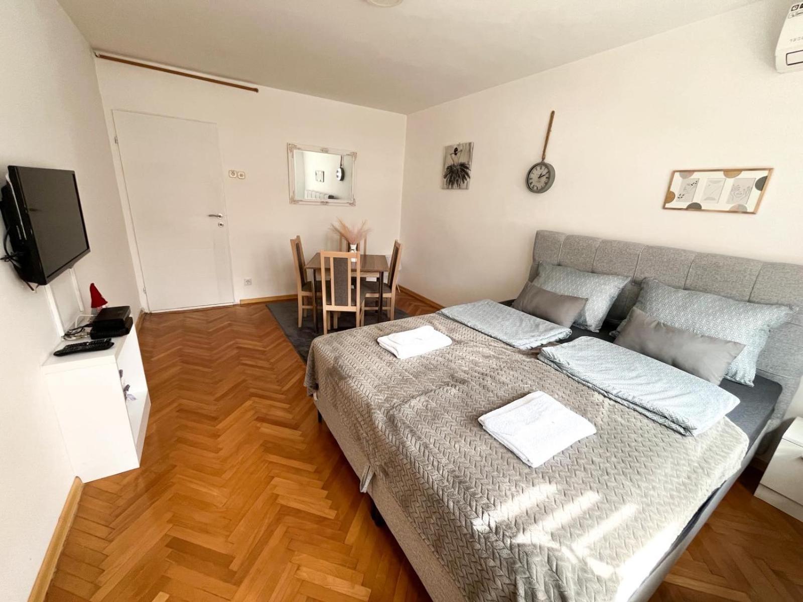 Nejra Apartment *